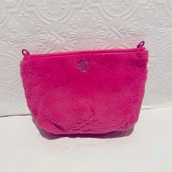 🎀Steve Madden Pink Faux Fur 2- In-1  Tote Set Brand New with Tags 🎀 - Picture 8 of 12